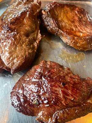 La Cosa Nostra Smoked Burgers Steak & Drinks