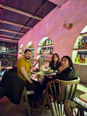 Santorini Mediterranean Rooftop