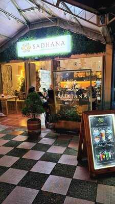 Sadhana Librería Café