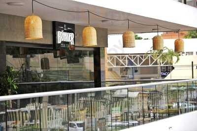 El Bunker Social Club