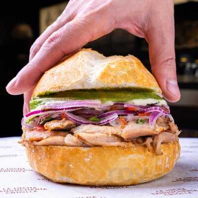 La Lucha Sangucheria Criolla Unicentro