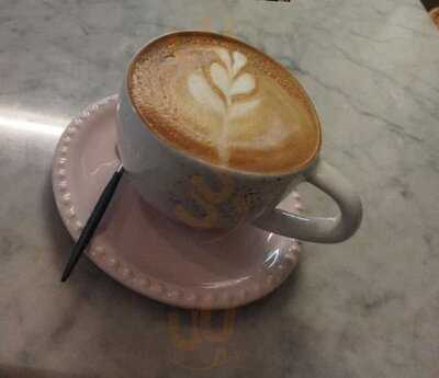 La Garza Café Boutique.