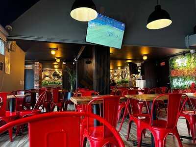 Burger Town Calle 99