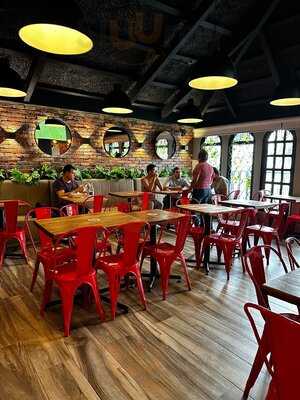 Burger Town Calle 99