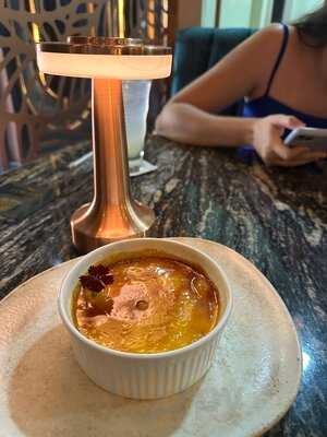 Colmillo By Jorge Rausch