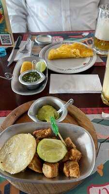 Andrés Paradero, El Dorado Airport