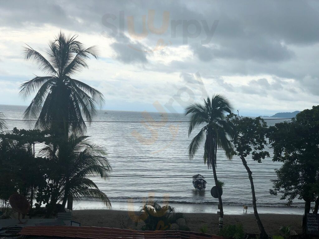 Roberto's Marisqueria