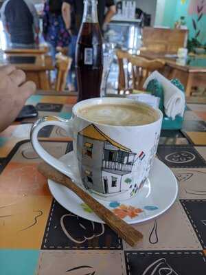 Gustos Argentinos Pasteleria & Cafe