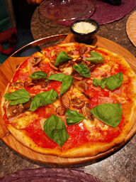 Bacan Restaurante Y Boutique