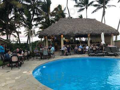 Martini's Beach Bar & Grill