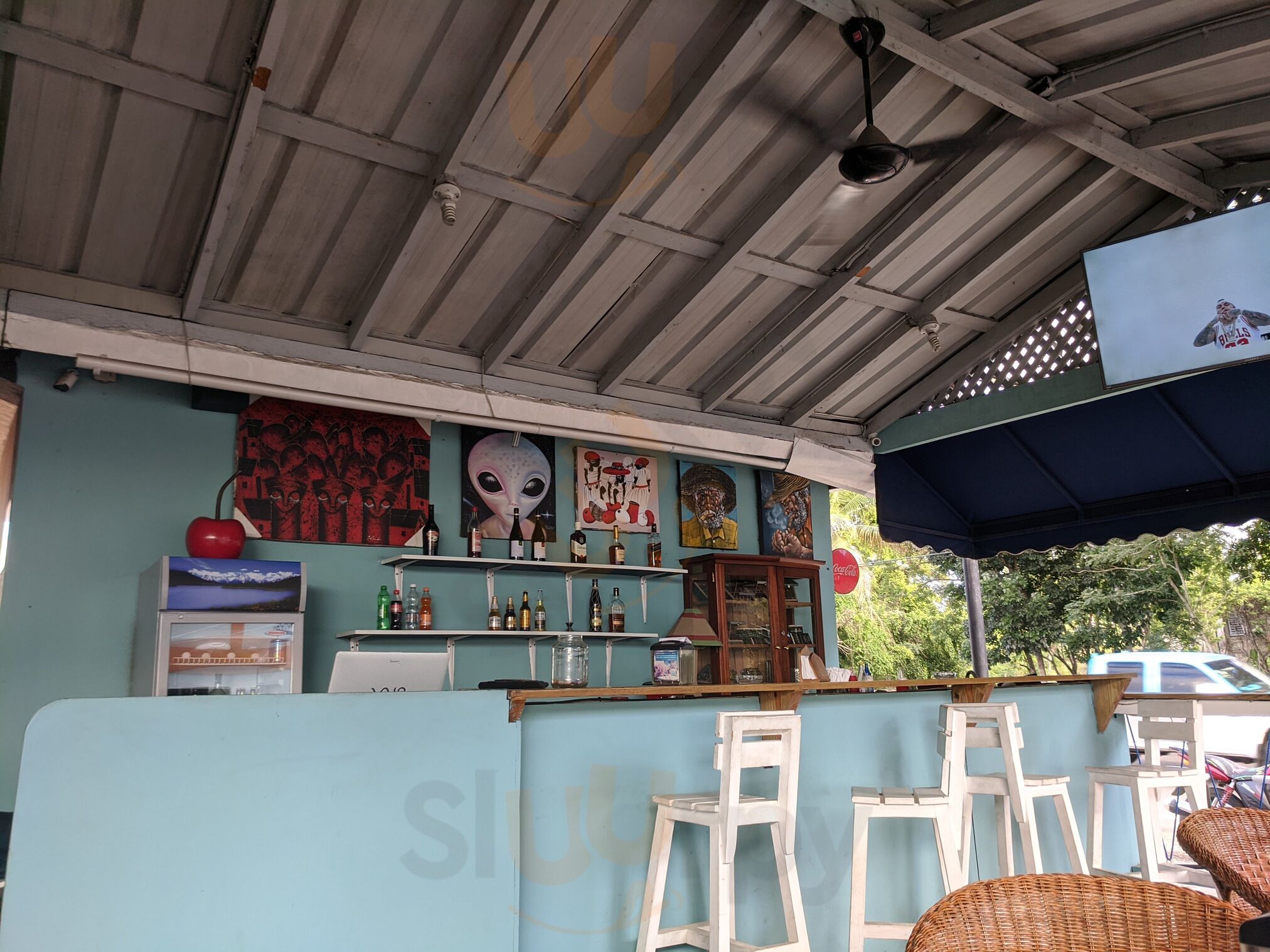 Fish House Grill Bar
