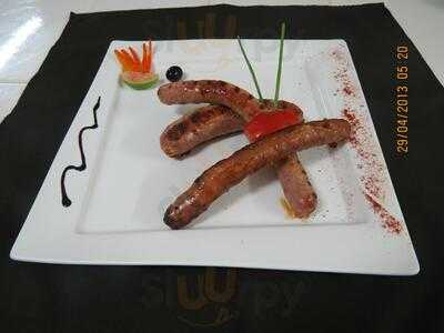 Aux Portes De France