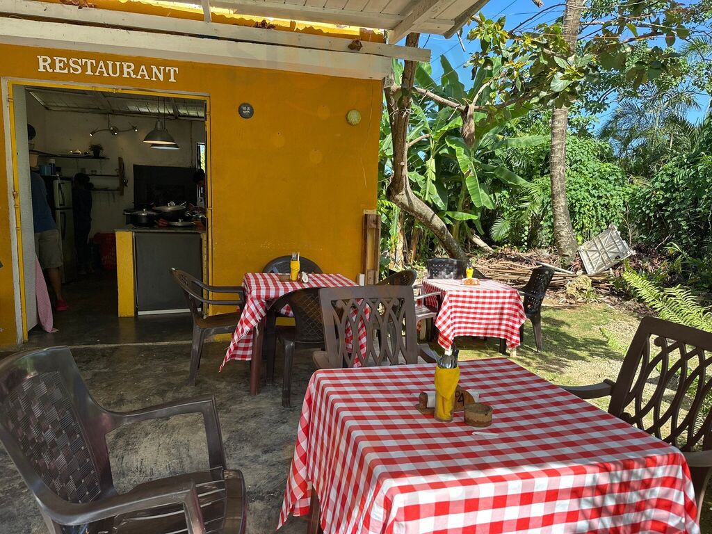Chez Nayroby