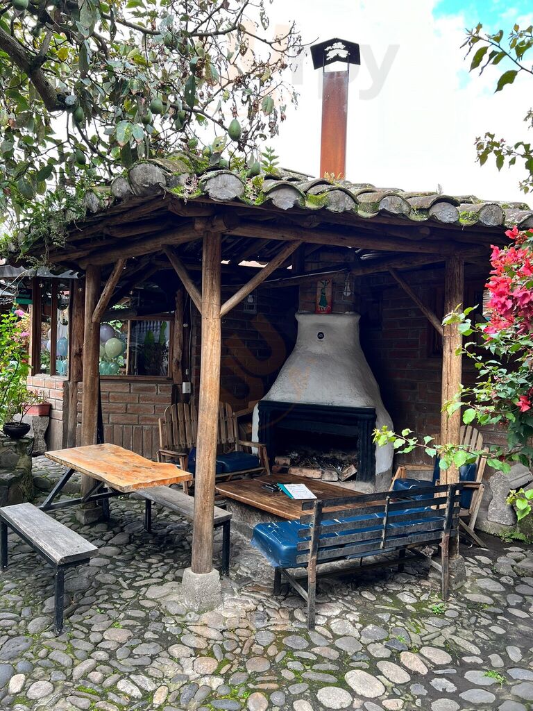 La Cosecha Coffee & Bakery