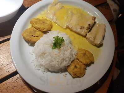 Hotel Bambu Canoa