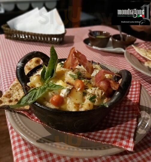 Mondragone Pizzeria