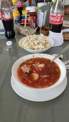 Cervicheria El Velero