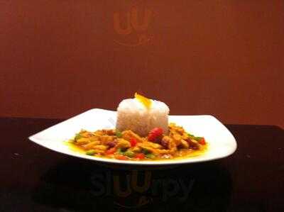 Luccy's Cafe And Grill