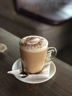 Common Grounds Cafe & Waffle House