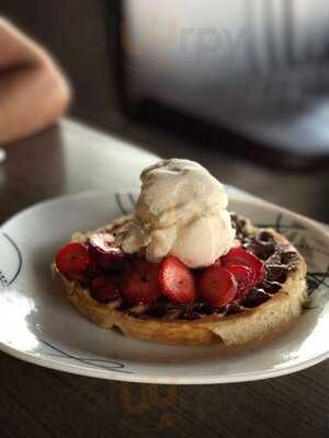 Common Grounds Cafe & Waffle House