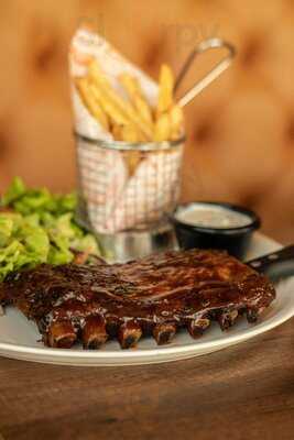 Roll Wings Restaurant