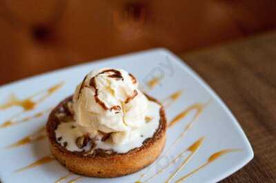 Roll Wings Restaurant