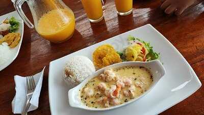 Iguana Bar Restaurant