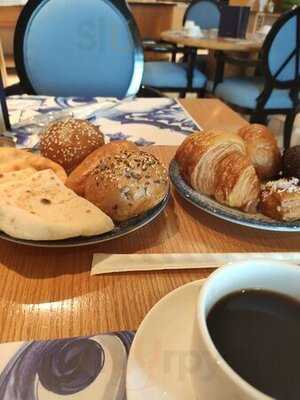 مطعم و غريل بلو