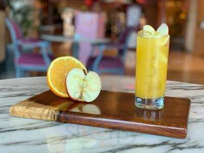 مطعم سانتوريني اليوناني