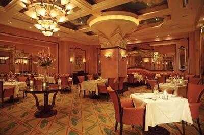 ‪maestro Italian Restaurant‬