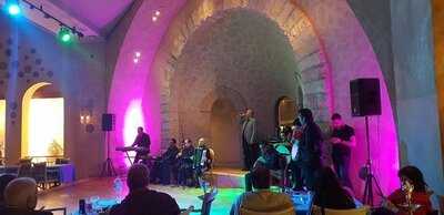 فيروز مطعم لبناني