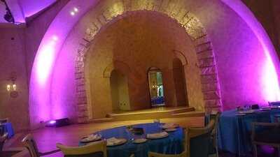 فيروز مطعم لبناني