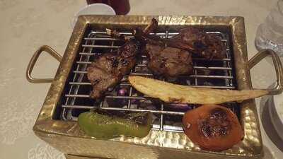 فيروز مطعم لبناني