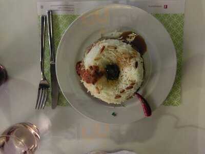 تمارا بيسترو لبناني