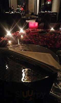 ‪saigon Restaurant & Lounge‬