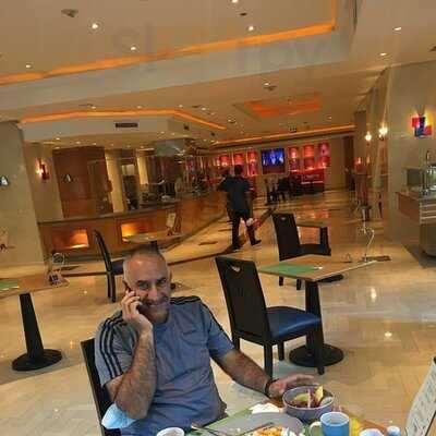 ‪windows Restaurant‬