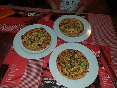 ‪minouche Pizza‬