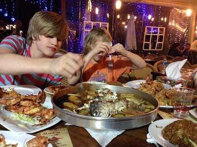 حسنى للمشويات والمأكولات البحرية ش.م.م.