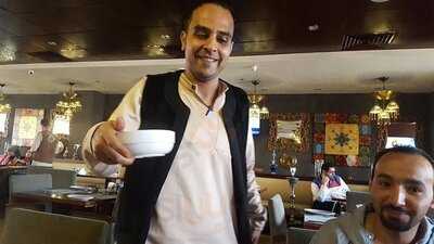 مطعم وكافيه تاشا