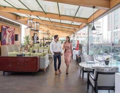 ‪upper Deck Lounge‬