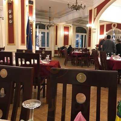 ‪greek Club Center‬