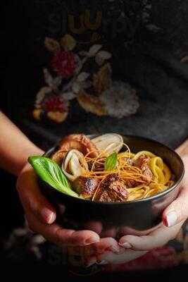 ‪chinoix Restaurant‬