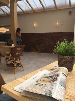 تى بى اس - ذا بيكرى شوب