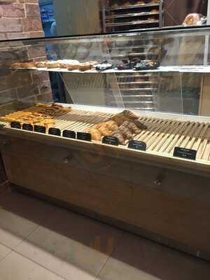 تى بى اس - ذا بيكرى شوب