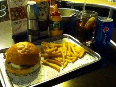 ‪burger Factory 2012‬