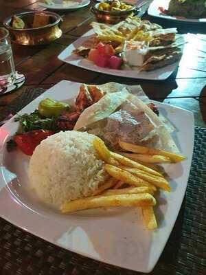 ‪hayda Lebanese Restaurant‬