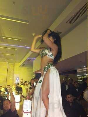 ‪stage One Lounge And Bar‬