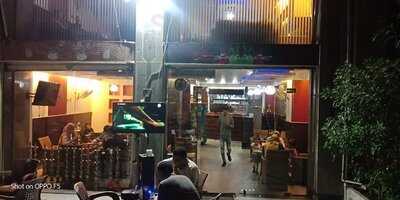 سلسلة  كافي  شوب  ثري  ماسترز