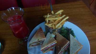 ‪andiamo Pizza Garden And Bar‬