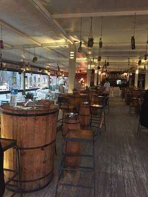 إيت أند بارل